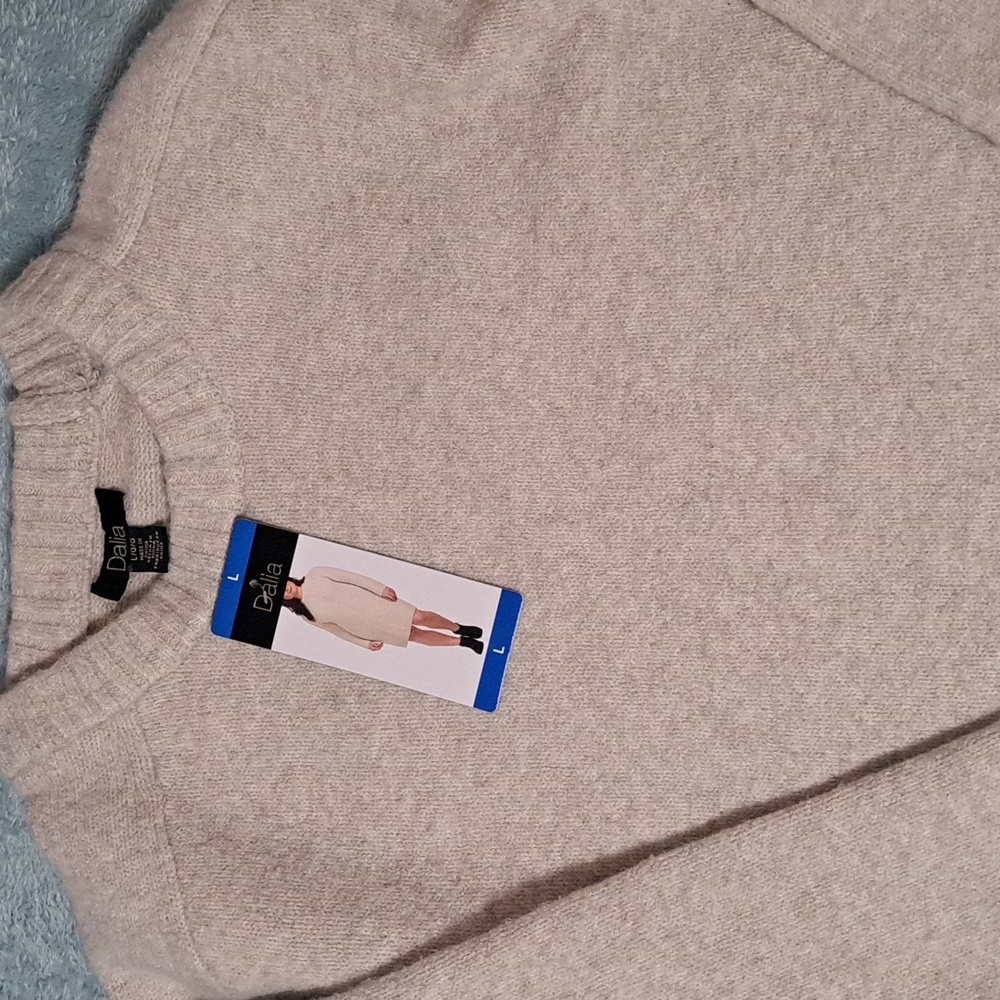 Dalia Women's Long Sleeve Cream Sweater Dress. New Size Large - Picture 3 of 4